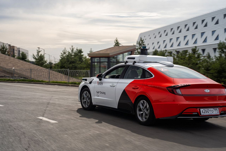 В Европе такого ещё не делают: Яндекс первым тестирует беспилотные авто вообще без водителя на городских дорогах